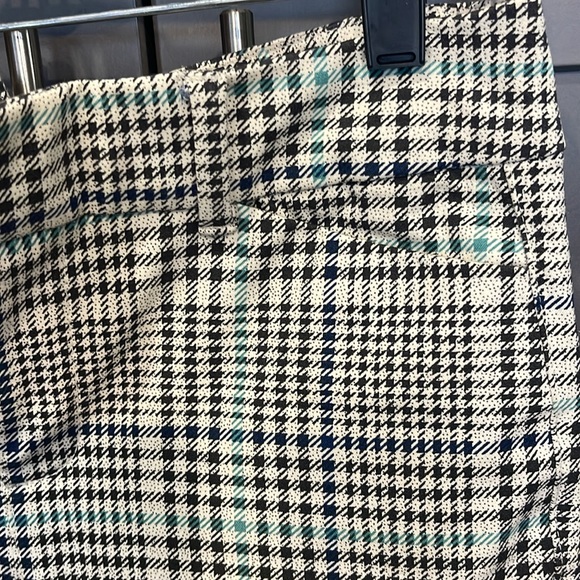 Cute pixie pants 💕 - Picture 3 of 4